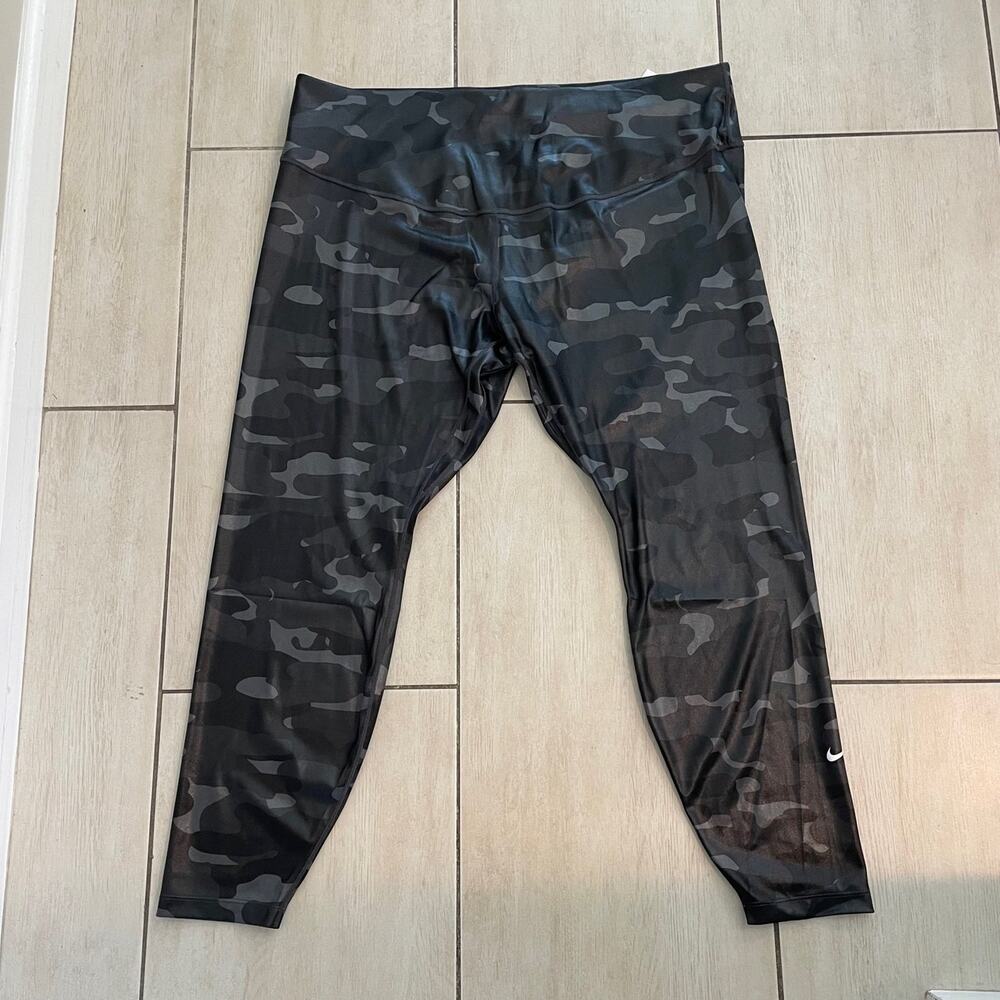 NEW NIKE MID-RISE DRI-FIT CAMO LEGGINGS SZ 2X WOMENS! - 0166